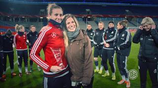 Schöne Zeit: Fan-tastic Moment bei den DFB-Frauen vor dem England-Spiel