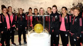 DFB-Frauen beeindruckt vom Museum