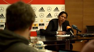 Pressegespräch mit Bundestrainerin Steffi Jones