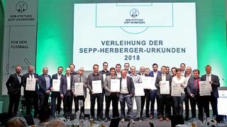 Verleihung der Sepp-Herberger-Urkunden