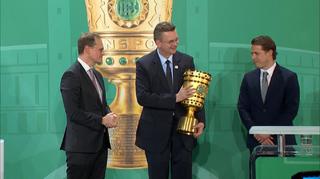 DFB-Pokal: Cup Handover in Berlin