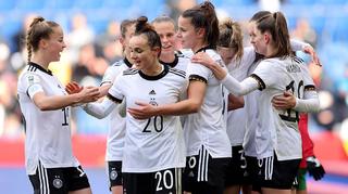 DFB-Frauen besiegen Portugal 3:0