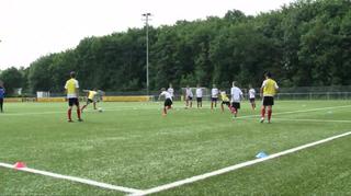 DFB-Talentförderprogramm: Dreh-Klatsch - Spielform: 4 gegen 2 auf 4 Tore