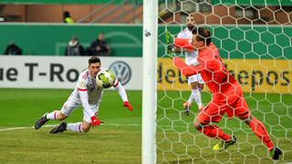 DFB-Pokalviertelfinale: Bayern und Bayer weiter