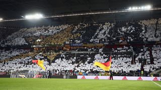 Impressionen: Der Fan Club beim Spanien-Spiel in Düsseldorf