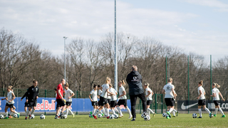 DFB-Frauen: Erstes Training mit Horst Hrubesch