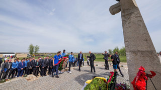 DFB-Delegation besucht Soldatenfriedhof in Rossoschka