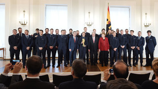 Weltmeister erhalten Silbernes Lorbeerblatt vom Bundespräsidenten
