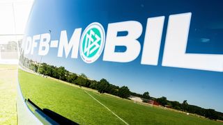 DFB-Mobil für Schulen