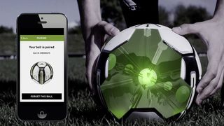 Mit Chip und App: Modernes Torschusstraining mit dem adidas Smart Ball