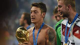 Weltmeister Mesut Özil beendet Karriere