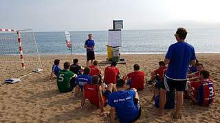 Fußballhelden: Fortbildung am Strand