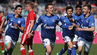 3:1 beim FC Bayern: Schalke vor Finaleinzug