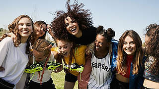 UEFA-Studie: Fußball stärkt Selbstbewusstsein von Mädchen