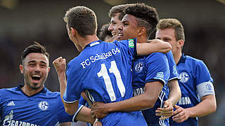 Schalke verdrängt Bochum von der Spitze