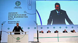 Präsident Grindel eröffnet außerordentlichen DFB-Bundestag