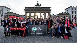 DFB und Mercedes-Benz verleihen Integrationspreis in Berlin