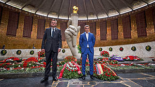 Grindel und Alaev besuchen gemeinsam Stalingrad-Gedenkstätte