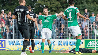 Pascal Hackethal trifft für Werder-Profis