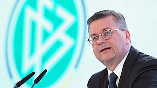 Amateurvereine fragen, DFB-Präsident Grindel antwortet