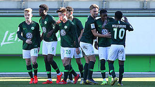 Spitzenspiel: Wolfsburg distanziert St. Pauli