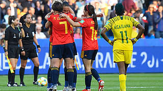 Spanien jubelt spät gegen Südafrika