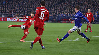 1:0 auf Schalke: Bayern wieder im Halbfinale