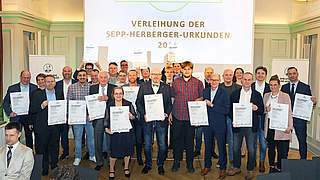 Die wahren Helden: Verleihung der Sepp-Herberger-Urkunden