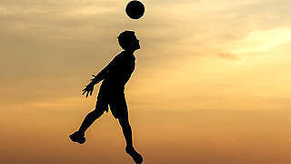 Kopfballspiel im Kindes- und Jugendalter: DFB empfiehlt Maßnahmen