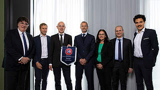 UEFA-Delegation um Präsident Ceferin besucht DFB-Campus