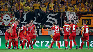 2:0 in Dresden: Lautern zurück in Liga zwei