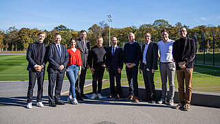 Sportausschuss: CDU/CSU-Delegation zu Gast beim DFB
