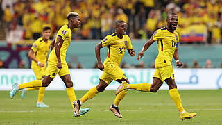 2:0 im Eröffnungsspiel: Ecuador bezwingt Gastgeber Katar
