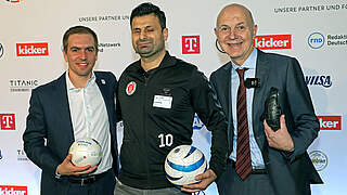 Blindenfußballer Çelebi kickt mit DFB-Präsident Neuendorf und Lahm