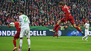 2:0 gegen Bremen: Müller führt Rekordsieger Bayern ins Finale