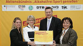 DFB dabei: Aktionsbündnis Alkoholfrei Sport genießen gestartet