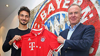 Hummels unterzeichnet beim FC Bayern