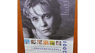 Vor 15 Jahren: DFB-Trio wirbt als Plakatmodel für Frauen-EM 2001