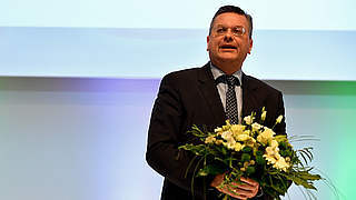 Grindel als DFB-Präsident wiedergewählt