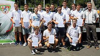 61 Absolventen erhalten Zertifikat als DFB-Junior-Coach