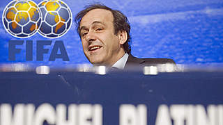 Platini kandidiert: So läuft die Wahl des neuen FIFA-Präsidenten