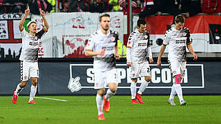 St. Pauli gewinnt Topspiel gegen Leipzig