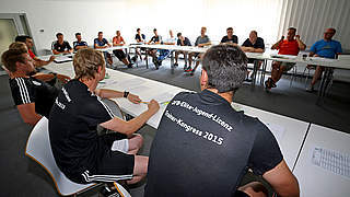 Für Jugendtrainer: 2. DFB-Trainerkongress