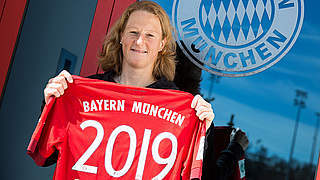 Behringer verlängert beim FC Bayern